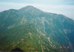 中ノ岳〜八海山の縦走路